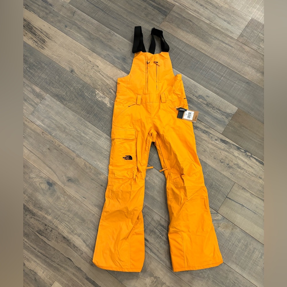 Retail comparison: $275. Women’s North Face ski / snowboard overalls, topaz.